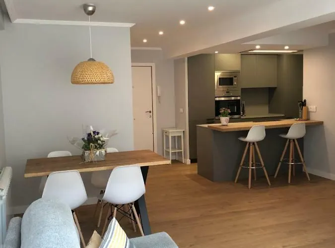 Moderno Céntrico Y Soleado Apartamento