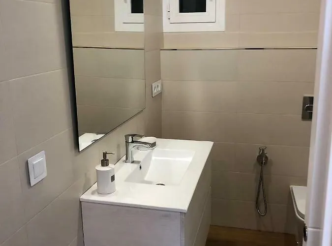 Apartamento Moderno Céntrico Y Soleado *